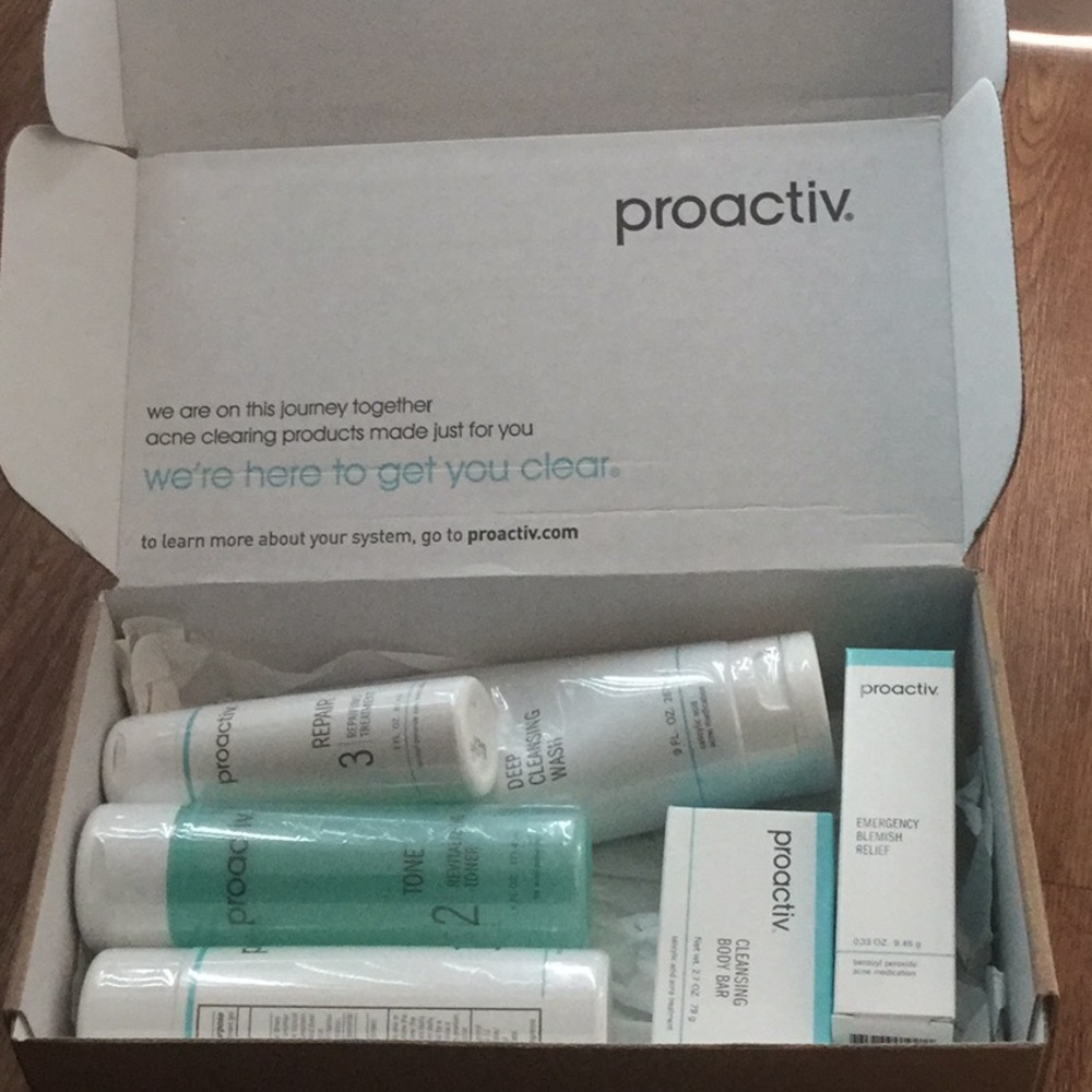 New Proactiv kit authentic 💯